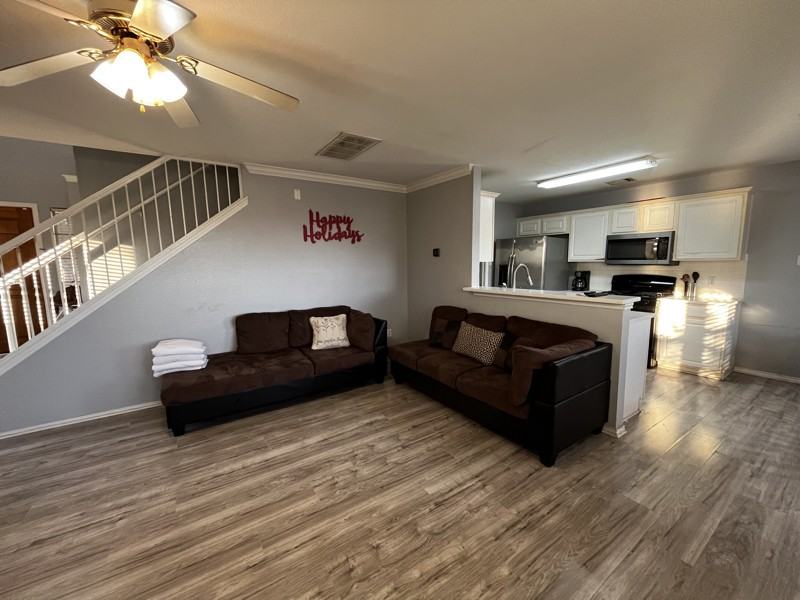 1005 Betty Baker Cv - Photo 2 of 18