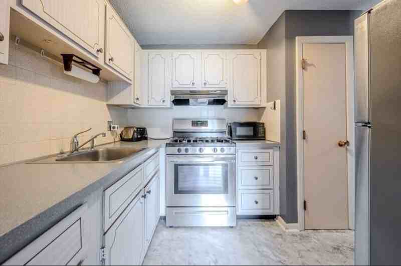 341 Pawtucket Blvd - Photo 7 of 14