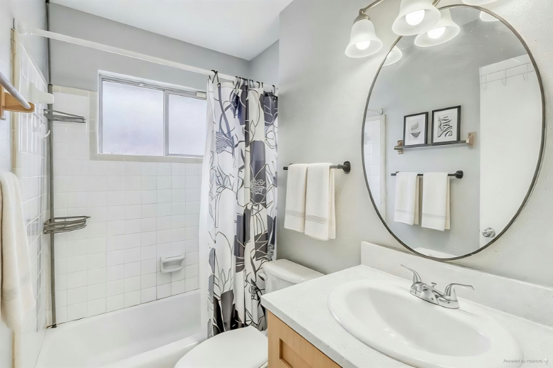 13 W Donovan St - Photo 2 of 2