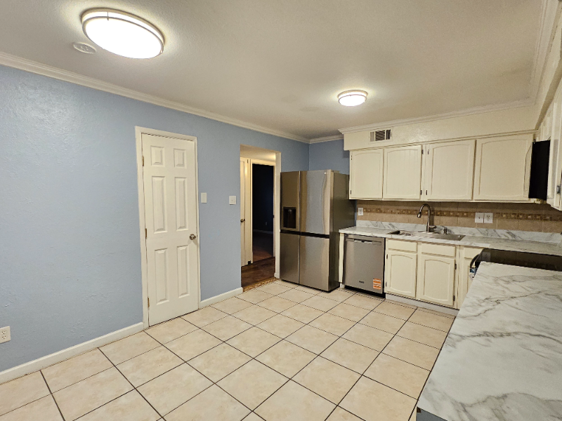 1829 Palo Duro Dr - Photo 2 of 20