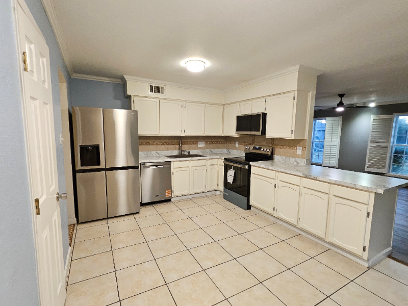 1829 Palo Duro Dr - Photo 4 of 20