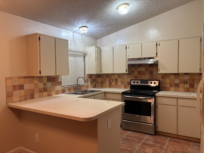 2039 Garwood Dr - Photo 3 of 19