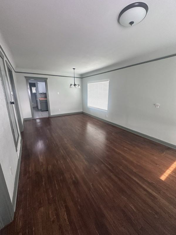 3211 Savannah Ave - Photo 3 of 11