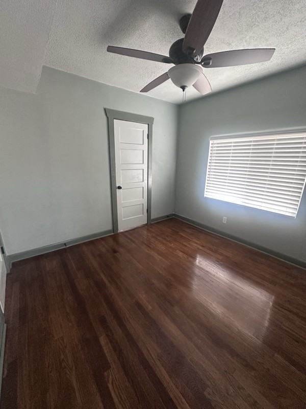 3211 Savannah Ave - Photo 5 of 11