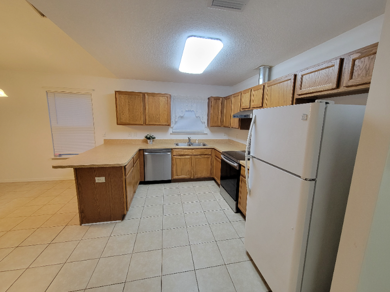 1210 Four Mile Rd - Photo 6 of 18