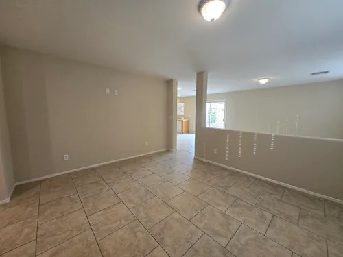 9542 Glen Iris St - Photo 2 of 12