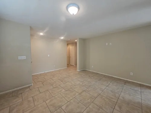 9542 Glen Iris St - Photo 6 of 12