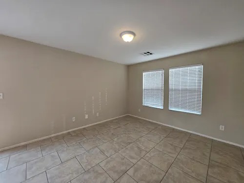 9542 Glen Iris St - Photo 7 of 12