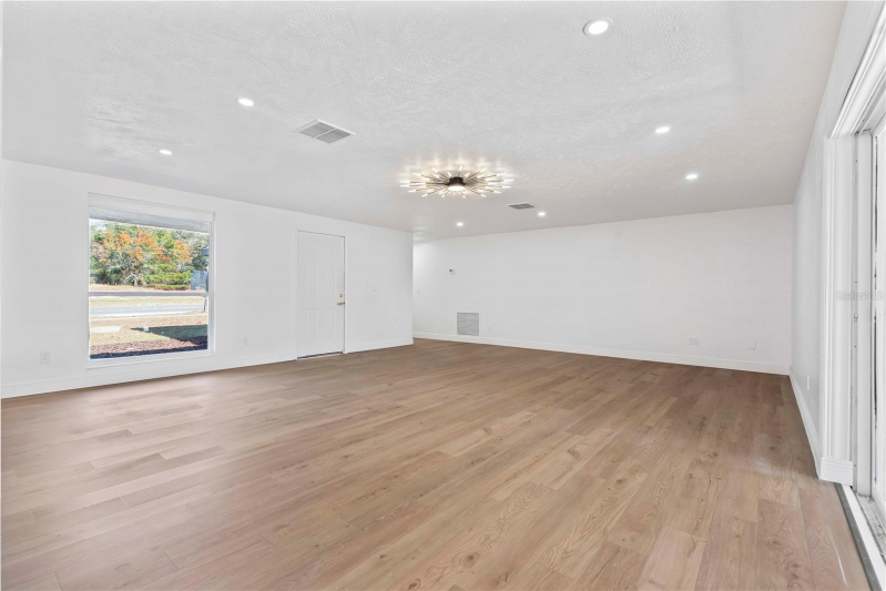 10072 Northcliffe Blvd - Photo 3 of 20