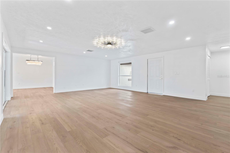 10072 Northcliffe Blvd - Photo 7 of 20