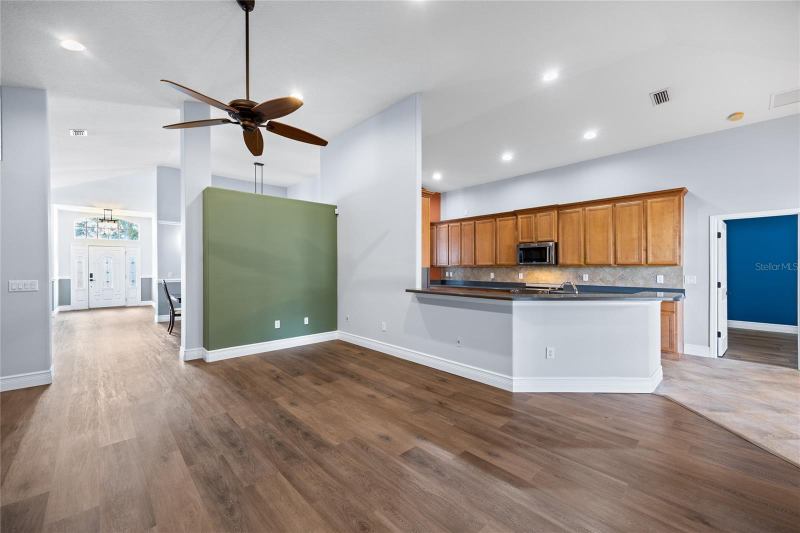 13413 Mandalay Pl - Photo 6 of 20