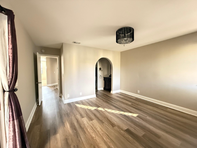 5781 Riverside Dr - Photo 6 of 9