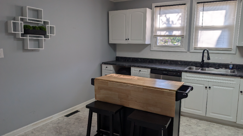 502 E State Ave - Photo 2 of 11