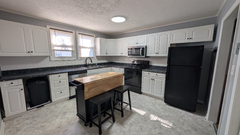 502 E State Ave - Photo 3 of 11