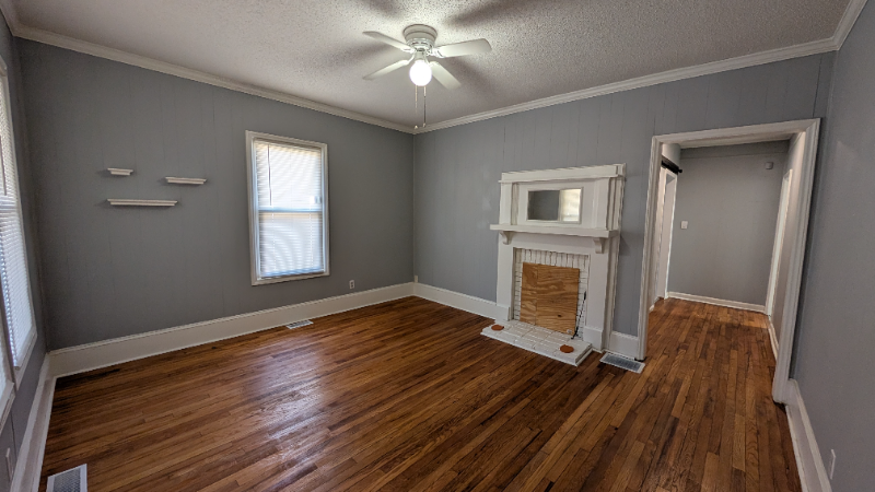 502 E State Ave - Photo 4 of 11