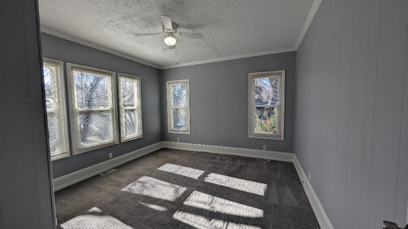 502 E State Ave - Photo 6 of 11