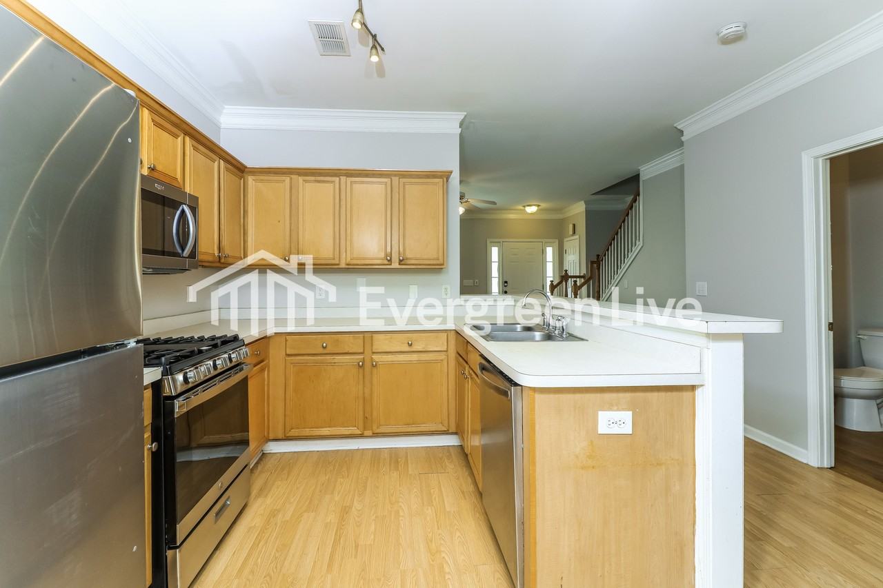 1972 Drennon Ave - Photo 6 of 13