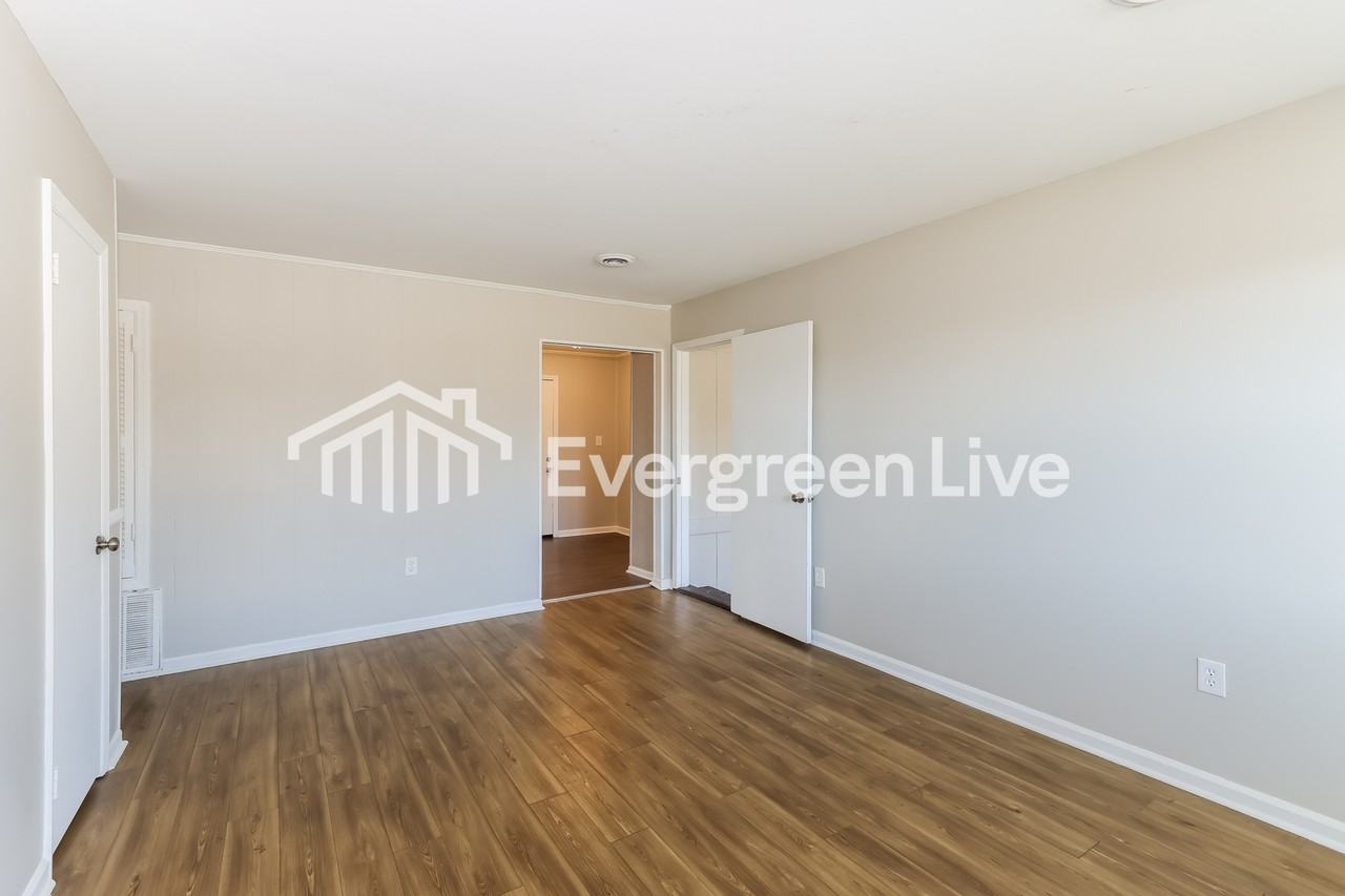 2508 Dexter Rd - Photo 4 of 16