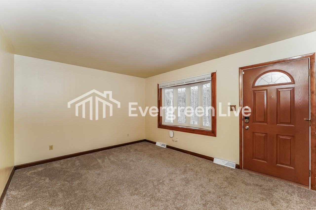 220 Glendale Ave - Photo 2 of 15