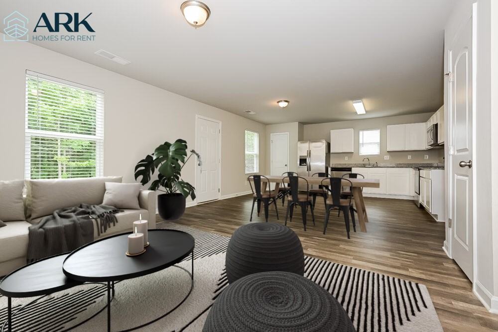 401 Hawthorn Trl - Photo 3 of 17