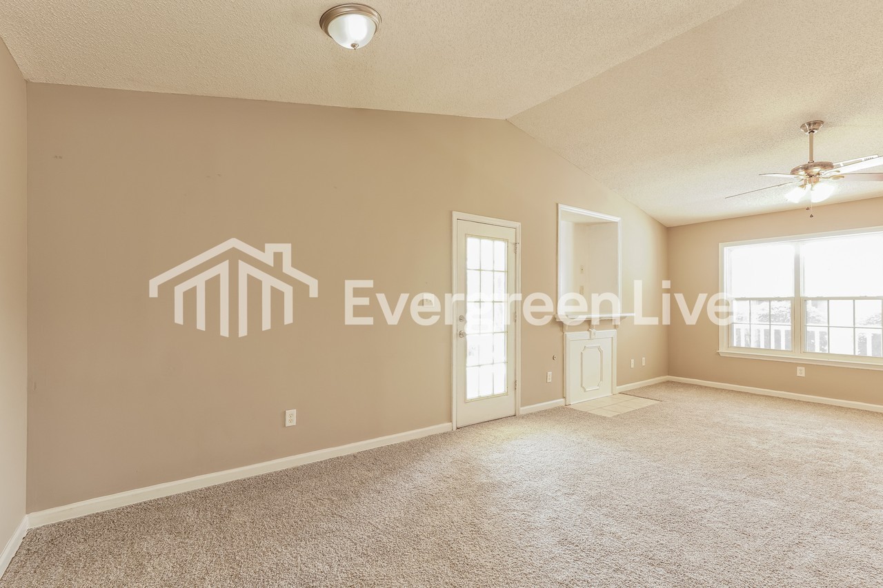 159 Long Creek Dr - Photo 3 of 15