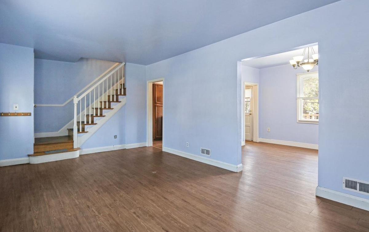 49 Briarwood Rd - Photo 2 of 3