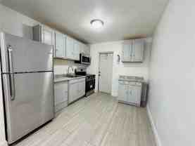 631 Nw 11th Ave ##C - Photo 1 of 1