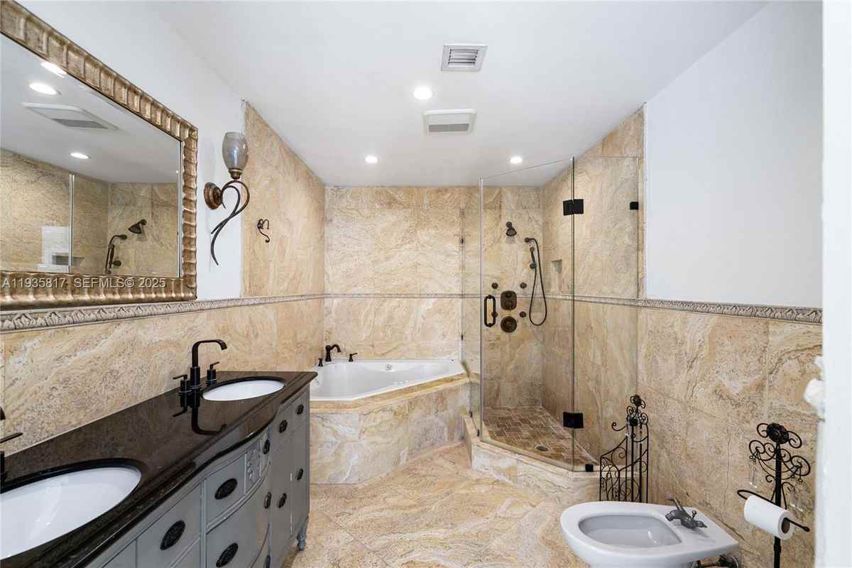 13611 Sw 77th St - Photo 5 of 5