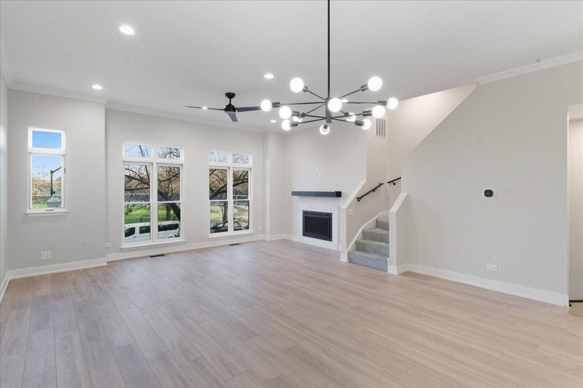 839 W 14th Pl - Photo 2 of 16