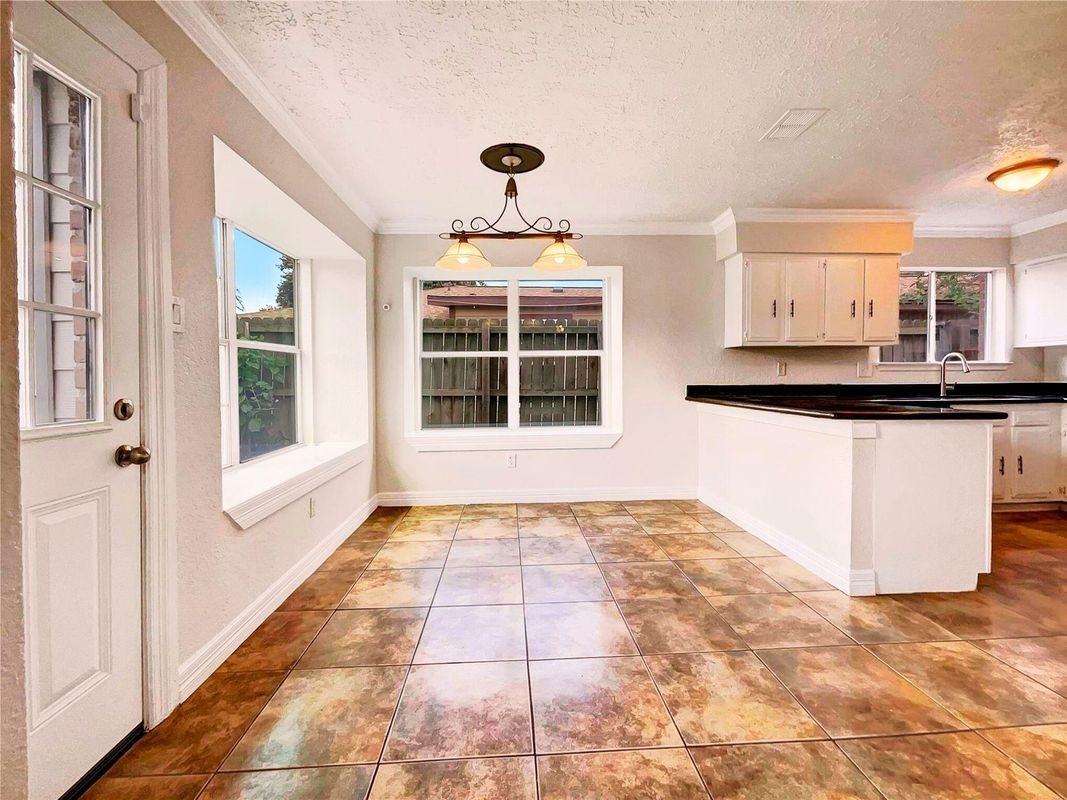 7422 Breccia Dr - Photo 5 of 13