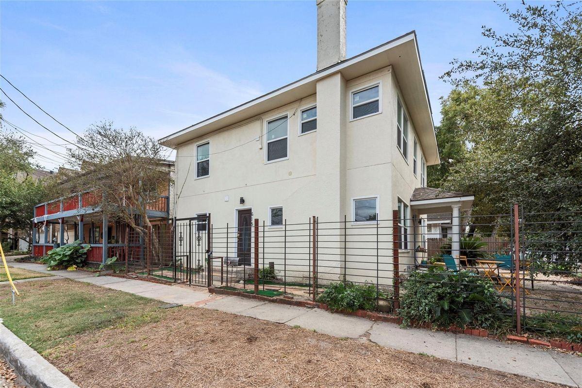 615 Pacific St - Photo 3 of 30