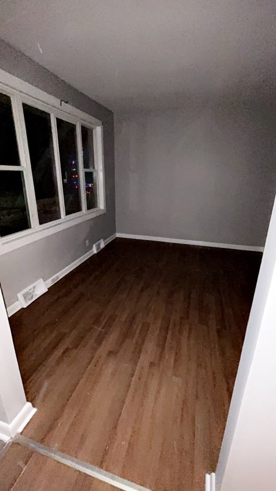 478 Harbison Ave W - Photo 4 of 9