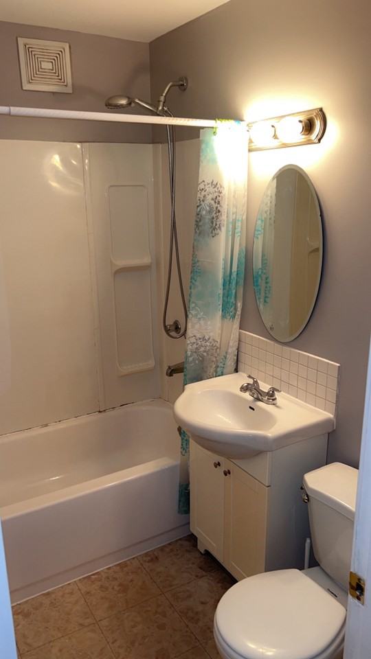 478 Harbison Ave W - Photo 5 of 9