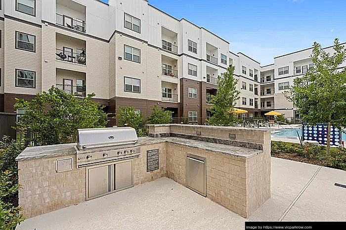 18210 Park Row Boulevard - Photo 2 of 7