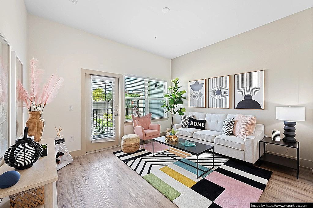 18210 Park Row Boulevard - Photo 4 of 7