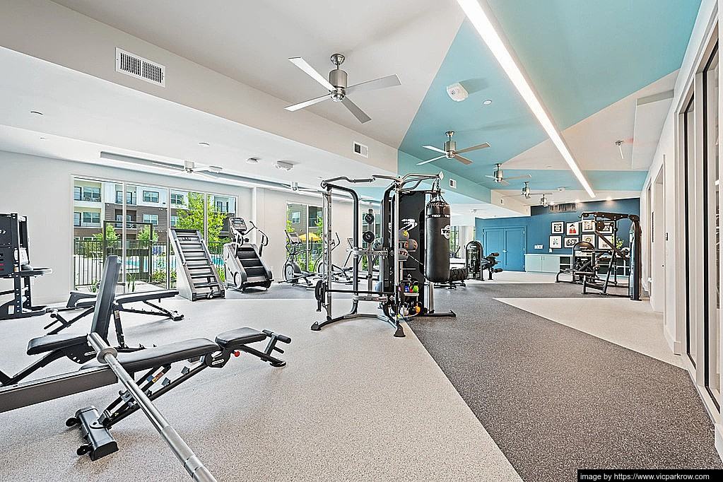 18210 Park Row Boulevard - Photo 5 of 7