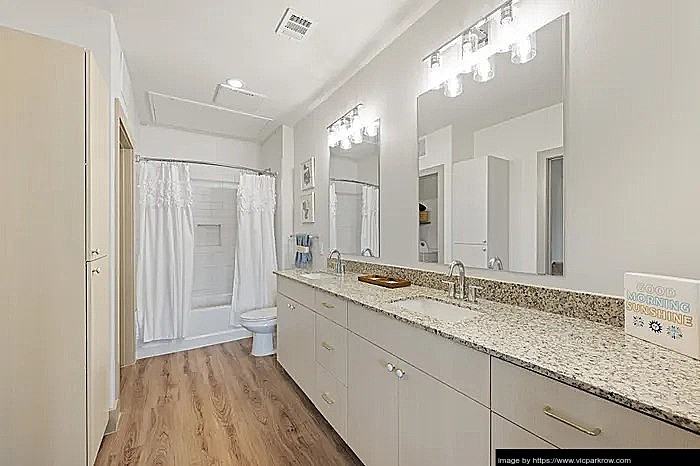 18210 Park Row Boulevard - Photo 6 of 7