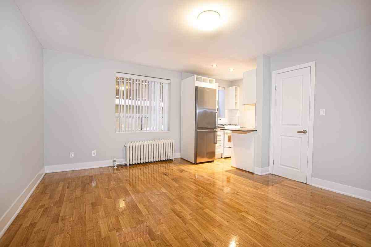 2367 Queen St. E - Photo 5 of 15