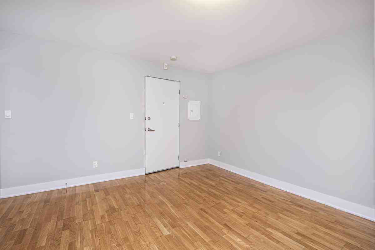 2367 Queen St. E - Photo 6 of 15