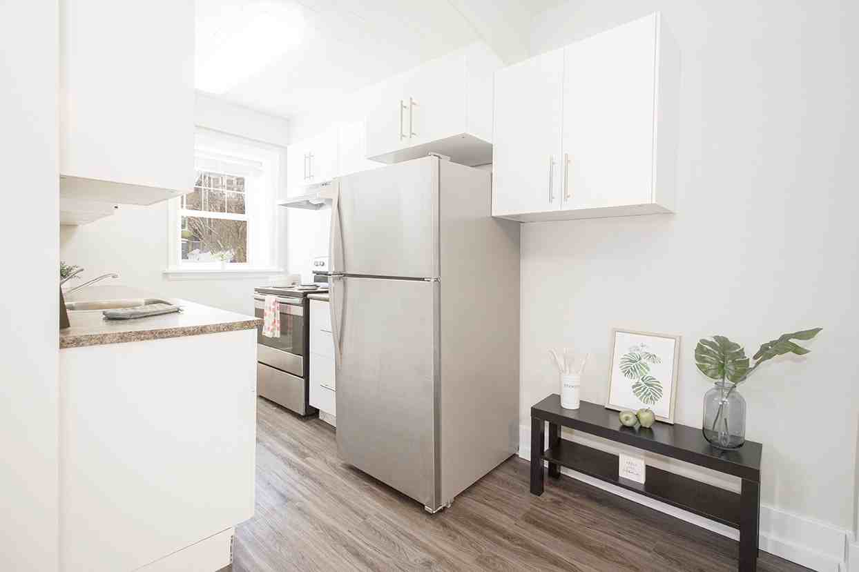 129 Lenore Street - Photo 5 of 17