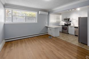 233 Mohawk Road East - Photo 1 of 1