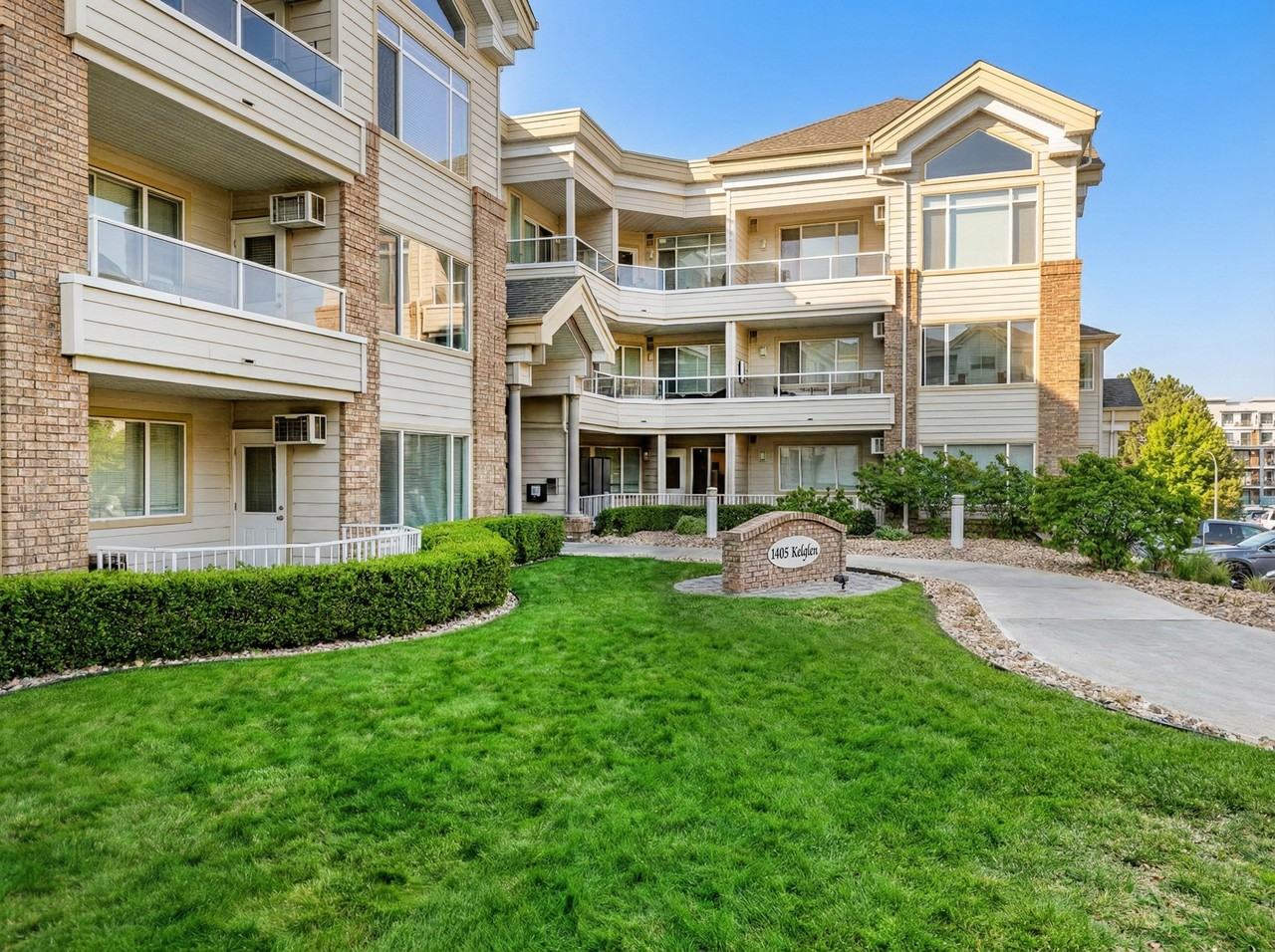 Laurentian Heights - Photo 3 of 11