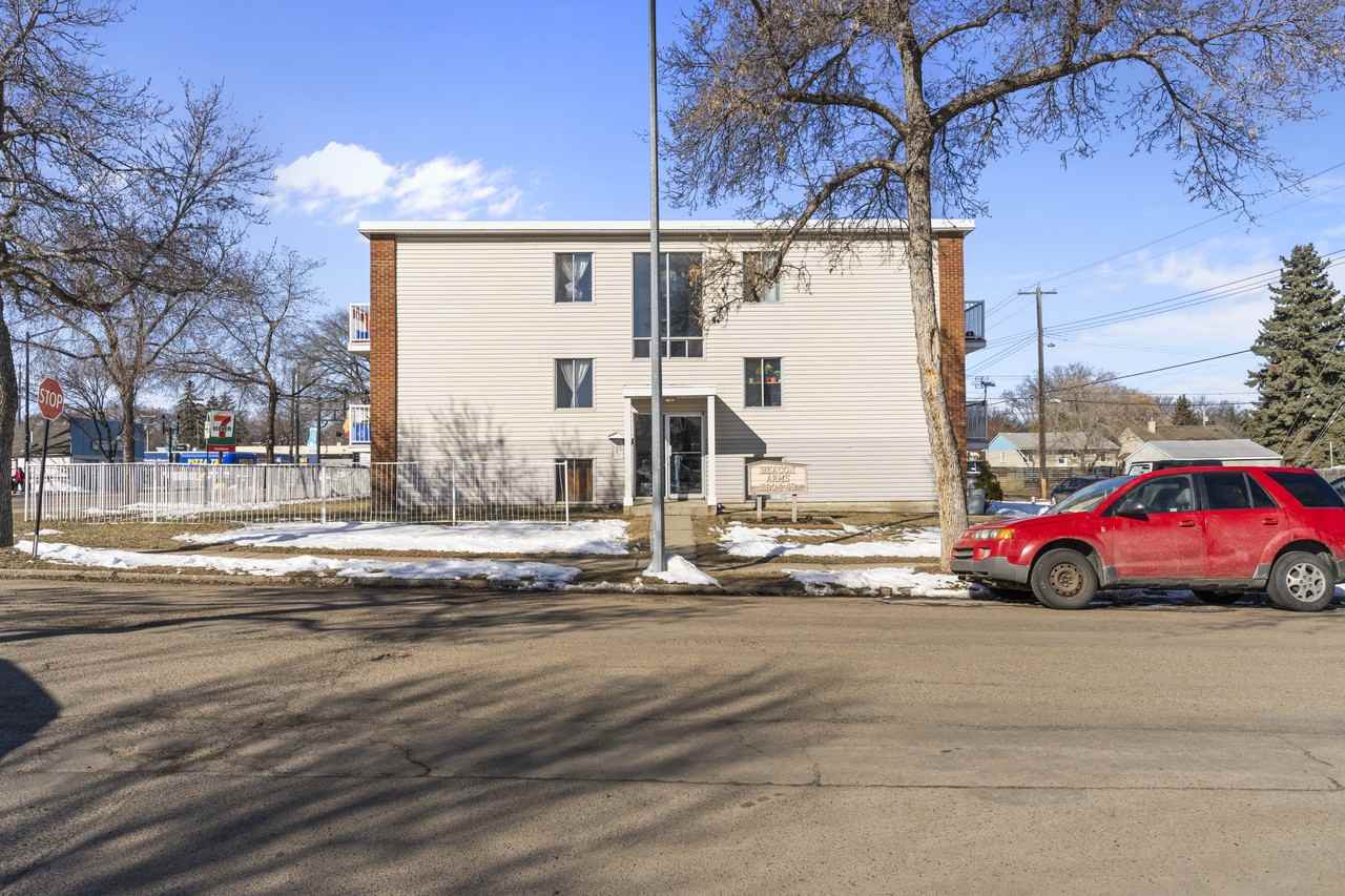 Beacon Arms - Photo 3 of 50