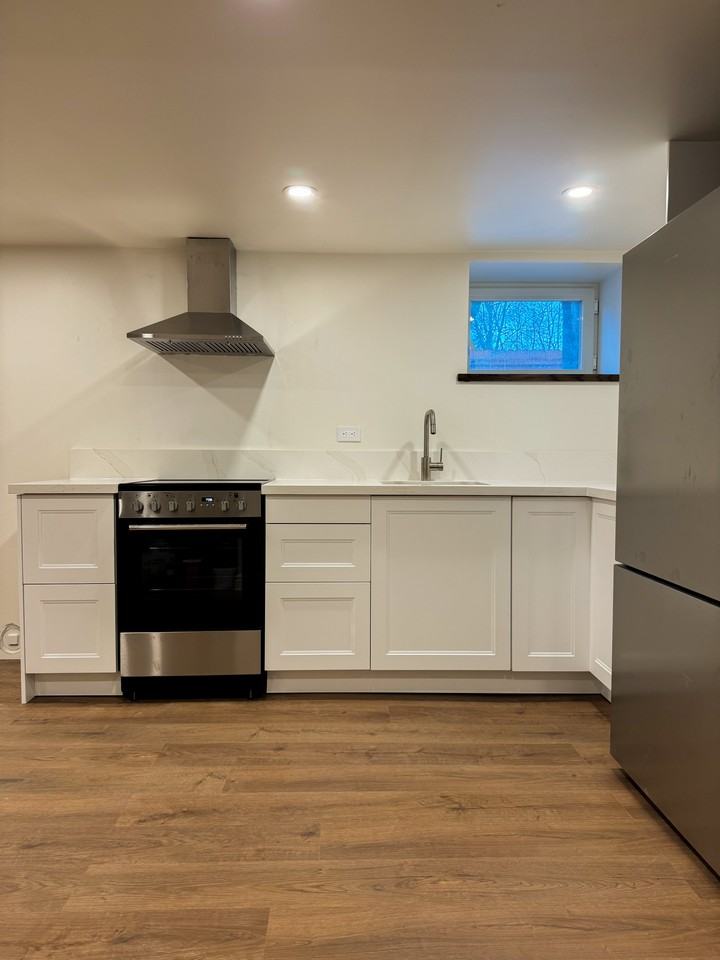 Queen St W & Dowling Ave - Photo 2 of 18