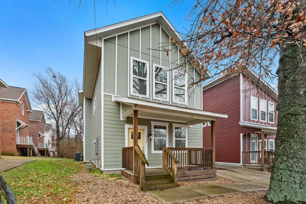 304 S College Ave - Photo 2 of 30