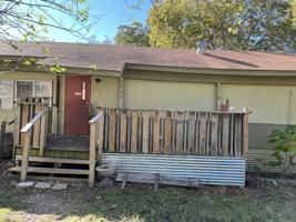 featured image of 702 Jernigan St #1