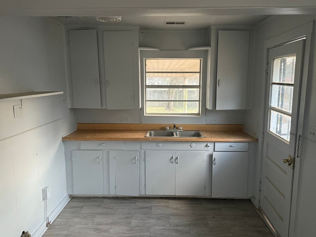 328 N Seventh - Photo 2 of 10