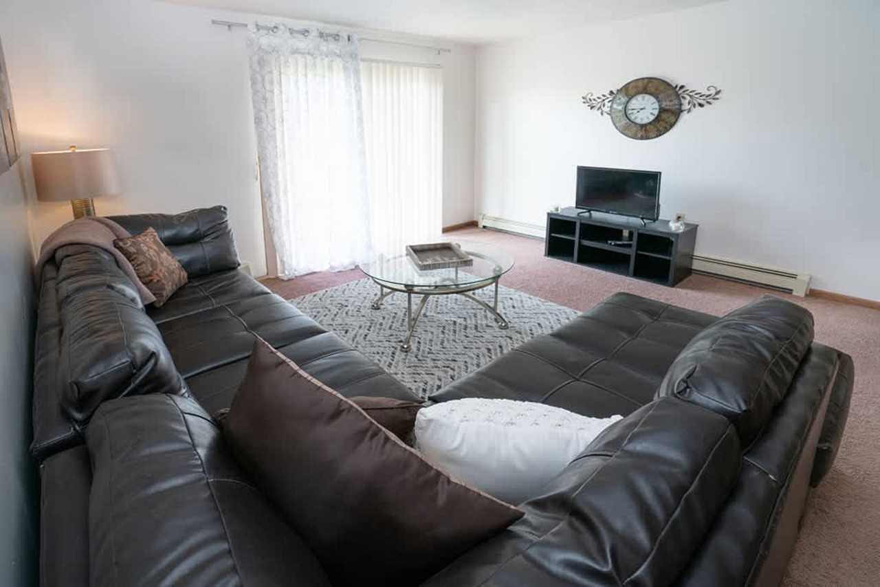 1072 E Chicago Blvd #17 - Photo 2 of 9