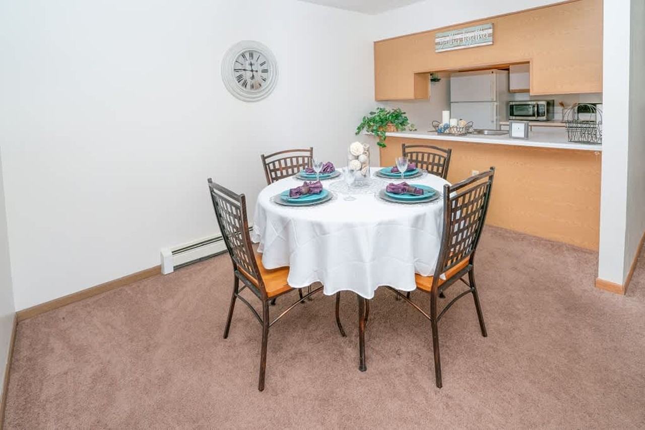 1072 E Chicago Blvd #17 - Photo 5 of 9