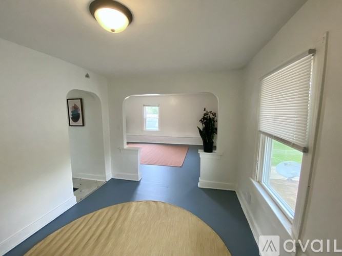 828 Walton Ave - Photo 2 of 10